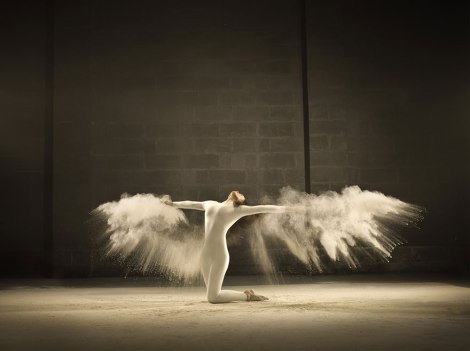 dance-performance-powdered-milk-campaign-jeffrey-vanhoutte-1